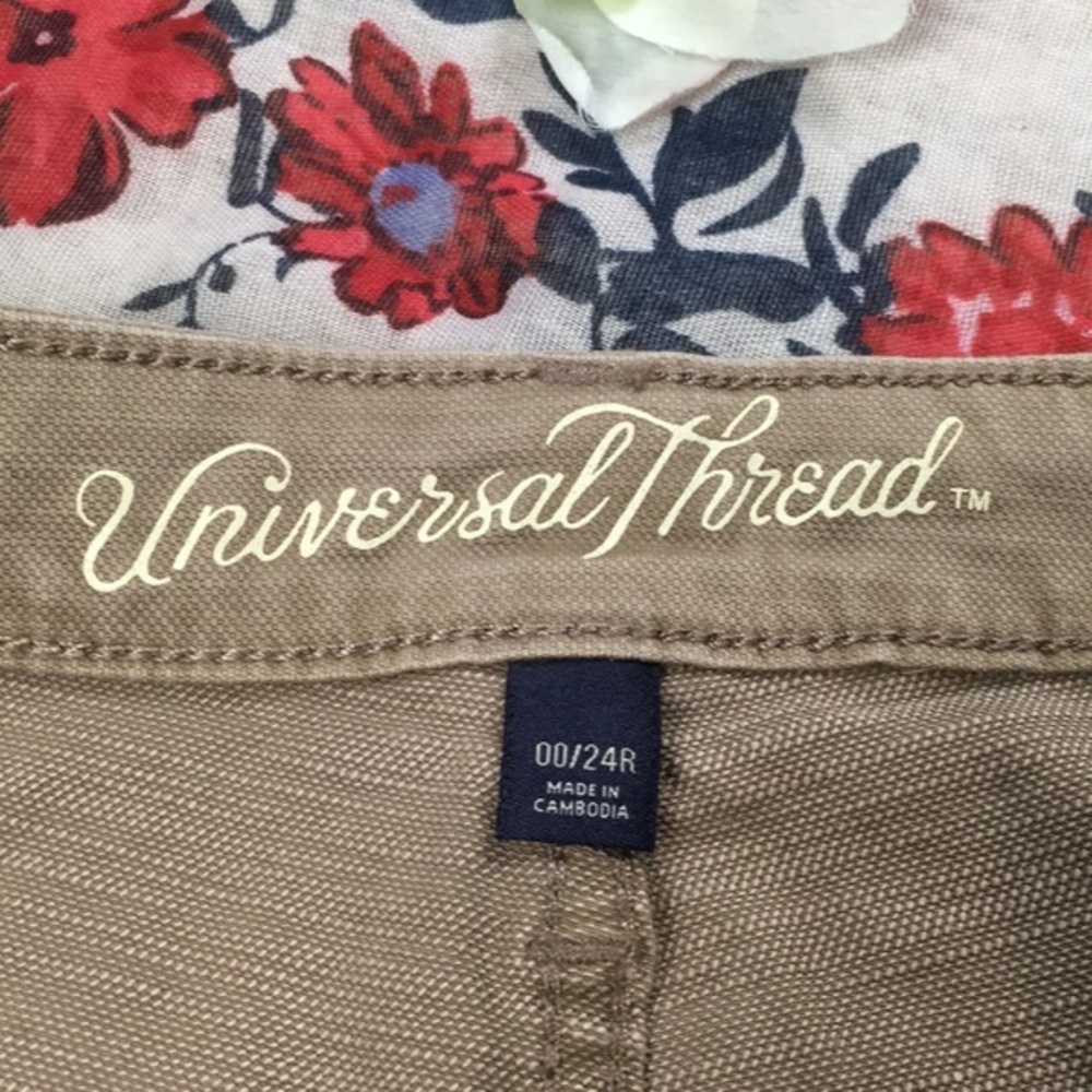 Universal Thread Shorts - Picture 5 of 6